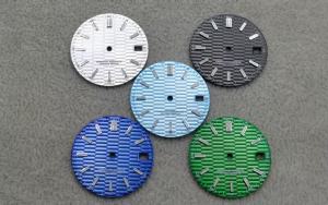 High Quality 28.5mm Dial Fit Watch Luminous Green Date Window Silver Black Blue Aseptic Design with NH35 NH36 4R 7S Movements