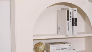 Deli กล่องเหล็กเก็บเงิน เซฟหิ้ว กันไฟ กล่องเซฟ เซฟพกพา อเนกประสงค์ มีหูหิ้ว แบบล็อครหัส Cash Box