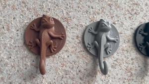 5-Pack Novelty Gecko Chameleon Wall Hooks Matte Plastic No-Drill Lizard Key Hangers Bohemian Neutral Style Home Decor with Delic