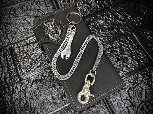 กระเป๋าหนังวัวแท้เหรียญคาบูกิ โซ่สแตนเลสแท้ จี้ตัวใหญ่ กระเป๋าใบยาว