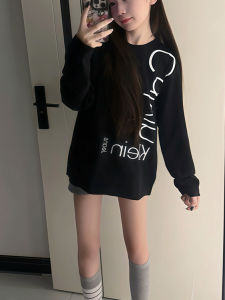 เสื้อยืดคอกลมแขนยาวผ้าฝ้ายลายตัวอักษรไซส์ใหญ่สำหรับผู้หญิง เสื้อชั้นในทรงหลวมสบาย ๆ สำหรับฤดูใบไม้ร่วง แบรนด์ใหม่