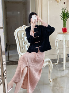 ชุดกระโปรงสองชิ้นสไตล์จีนย้อนยุคพร้อมกระดุมปัก กระโปรงทรงเอ ชุดแฟชั่นสำหรับคุณแม่วัยกลางคน ผ้าโพลีเอสเตอร์ ฤดูใบไม้ร่วง 2023