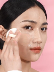O.TWO.O Face Powder Oil Control Long Lasting 24h Locking Makeup Foundation Matte With Puff
