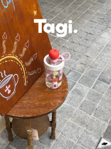 Tagi. Imagine Apple Sippy Cup Straw Cup Portable Coffee Cup 420ML Travel Cup