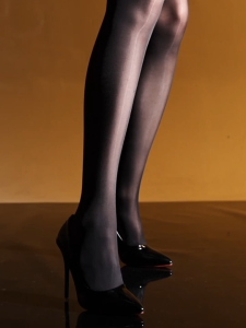 Limerence M Dark Silver Seamless 18D Sheer Pantyhose | Dark Silver Glossy Tights for Women – Elegant & New Arrival