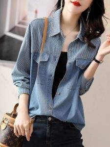 ร้านเคลียร์สินค้าของแท้ ผู้หญิง เดนิม เสื้อเชิ้ตลายทางแขนยาว ฤดูใบไม้ร่วง มีสไตล์ แจ๊กเก็ตเวอร์ชั่นเกาหลี หลวม พอดี ปกโปโล
