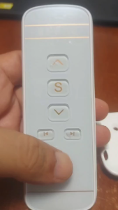 รีโมท 3ปุ่ม 5 IN 1 5ช่องรหัสรีโมทในตัวเดียว วัสดุอย่างดี สวยงาม พร้อมที่แขวน remote 433MHz
