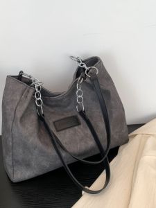 กระเป๋าถือแฟชั่นผู้หญิงสไตล์ลำลองขนาดใหญ่ กระเป๋าสะพายไหล่แบบหนัง PU ซิปปิด สไตล์ยุโรปและอเมริกัน