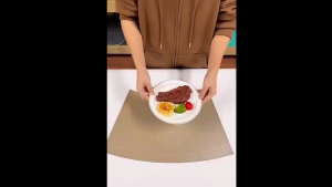 Fan-Shaped Western Placemats Chinese Oil-Proof And Heat-Insulating Table Mats Light Luxury Leather Placemats