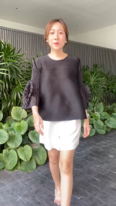 เสื้อพลีทคอกลม แขน 4 ส่วน สวยงามมว้ากกกกก ดีเทลแน่นๆ ด้วยการแต่ง แขนพุ่มดอก 🌹🌹 กุหลาบช่อโต ช่วยปลายแขน โดดเด่น ทุกองศา ** งาน Best Quality อัดพลีทแน่นๆ ลอนถี่ ย้ำ 3 ครั้งเพื่อความอยู่ทรงสวย