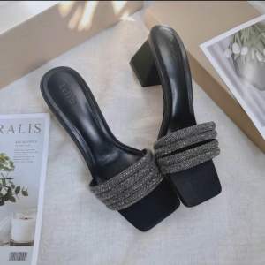 Gót nữ quai xoàn 5Phân sang chảnhquyến rủ Hót của năm Mã 035