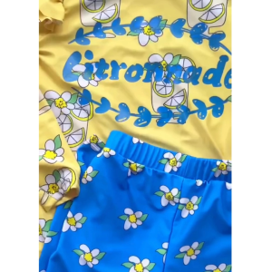「สินค้าลิขสิทธิ์แท้」IRIS KIDS bebe 25ss IKT2679 lemondade swimsuit ชุดว่ายน้ำ ลายเลม่อน สไตส์เกาหลี ใส่สบาย เสื้อผ้าเด็ก