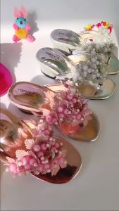 HARVIE HR020 - Sandal Anak Perempuan Heels 3cm Jepit Motif Mutiara