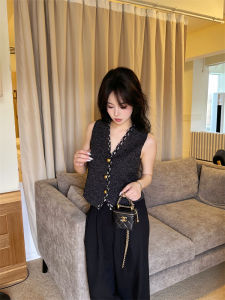 Summer Fashionable Sleeveless V-Neck Vest Womens Texture Sensation Fine Spinning No.100 Other Material Tank Top Vest