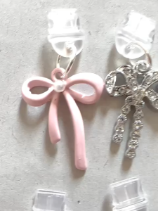 Penutup Lubang Cas: Perlindungan Aksesoris yang Tepat