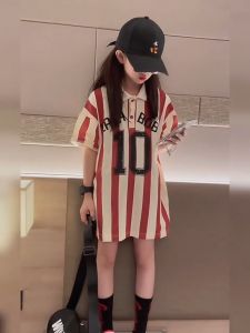 เสื้อเด็กหญิง WANDER ชุดเด็กผู้หญิง พิมพ์ลายตัวอักษรแฟชั่น กระโปรงโปโลกีฬาเด็กผู้หญิงความยาวปานกลาง 2375