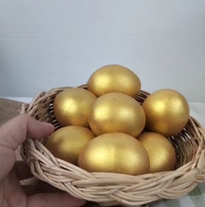 ไข่ปลอม 8 ฟอง {แถม ถาดหวาย 9 นิ้ว}  ผลิตจากเซรามิก ไข่แก้บน  ไข่ทองคำฮวงจุ้ย ไข่เรียกทรัพย์ ไข่เงินไข่ทอง