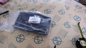 Tatakan Breket Dududkan Aki Mobil Toyota Daihatsu Avanza Xenia - Hitam