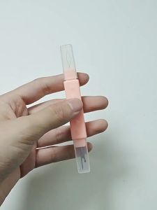 Dụng cụ xỏ kim và tháo chỉ rọc rạch khuyết 2 trong 1 có nắp đậy tiện lợi