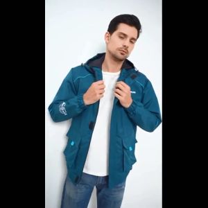 Jaket Parka: Pilihan Terbaik untuk Pria & Wanita
