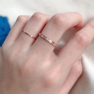 Rose Gold Ring Womens Elegant Simple Design Titanium Steel Fashion Jewelry White Enhancing Ring Small Niche Design