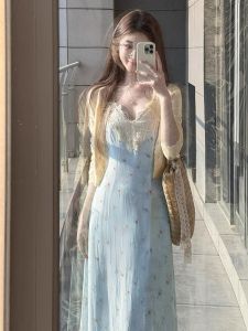 Váy Dài Không Tay Ren Xẻ Tà Màu Xanh Lam Mùa Hè 2025 Bộ Đồ Mới Cho Nữ Đi Biển Váy Dài Hai Mảnh Xếp Ly Mềm Mại