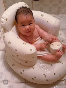 Baby Inflatable Chair Inbuilt Air Pump For Shower or Outdoor