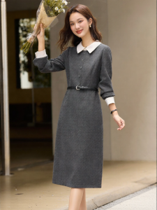 Vimly | Váy Maxi Nữ Dài Tay Cổ Ve Màu Xám Phối Màu Đeo Thắt Lưng