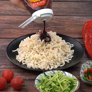 Fasimiyu ซอสก๋วยเตี๋ยวไก่งวง บะหมี่ซอส 400g รสชาติแบบเกาหลีแท้ๆ เผ็ดสุด ๆ ซอสเผ็ดเกาหลี Korean Spicy Noodle Sauce 火鸡面酱 บะหมี่ราดซอส ซอสปรุงอาหารรสเผ็ด เครื่องปรุงรส