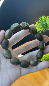 Vòng tay trầm hương Kì Hải Nam dạng hạt bầu 14mm 14gram dầu nâu vàng 034