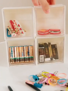 HOVELSHOP Box Mini Kotak Tempel Dinding Transparan Penyimpanan Cotton Bud Tusuk Gigi Jarum Serbaguna