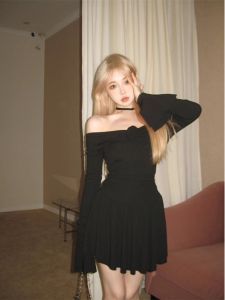 Sweet & Spicy Style Bell Sleeve Skirt: A Perfect Early Autumn Match