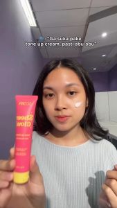 SCORA Sheer Glow Tone Up Cream 30 Gr Pelembab Tone Up Scora