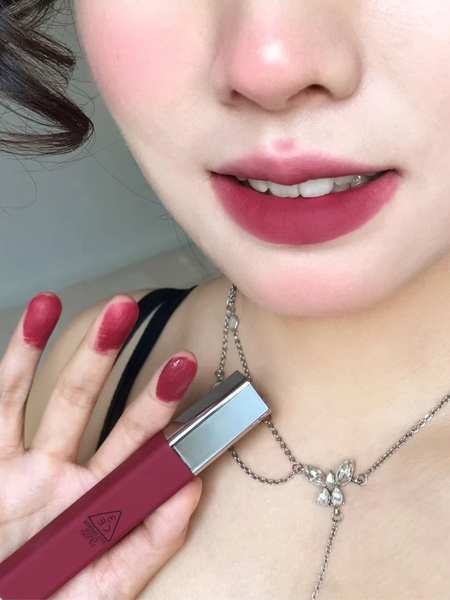 ❈Low Saturation Raspberry Powder 3ce cloud lip glaze velvet matte matte matte lipstick cerise rose powder genuine goods female✩