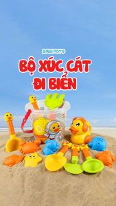 Bộ đồ chơi xúc cát đi biển nhiều chi tiết kèm xô xẻng và các khuôn đúc cát cho bé trai bé gái đi biển