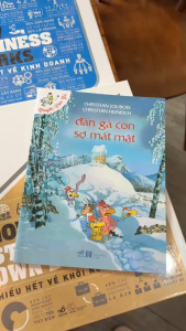 Sách - Chuyện xóm gà phần 3: Đàn gà con sợ mất mật (Nhã Nam HCM)