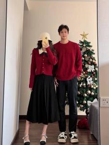 Couples Red Sweater Dress Set New Year Celebration Autumn Winter New Style INS Popular Soft Polyester Knitted Long Sleeve Midi Dress