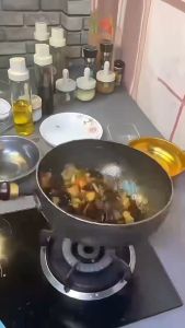 (ไม่เคลือบผิว )กระทะเหล็ก กระทะเหล็กเผา เคลือบน้ำมันธรรมชาติ กะทะเหล็กเผาไฟ