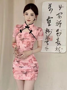 ชุดเดรสจีนสุดเซ็กซี่สไตล์ฝรั่งเศส ฤดูร้อนปี 2025 สำหรับสาวๆ ชุดเดรสยาวปานกลางผ้าโพลีเอสเตอร์ทรงเอเอวสูง