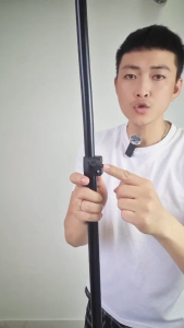 Chân đế cho đèn livetream chân quay điện thoại trụ tam giác vững trãi