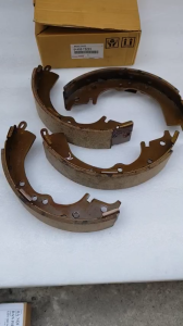 Má phanh sau Toyota Innova 2006 - 2015. Guốc phanh sau Innova chính hãng