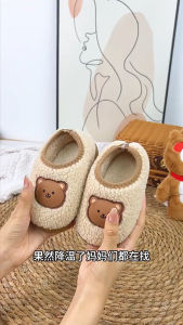 Giày trẻ em bằng cotton mùa đông bé trai bé gái dễ thương nhà Giày trẻ em bé sơ sinh Đế mềm chống trượt ấm sợi bông sang trọng Giày