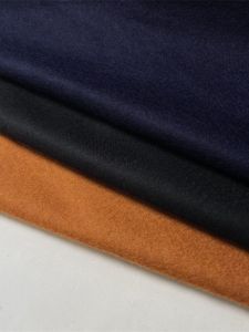 ผ้าขนสัตว์ถักแบบยืดหยุ่นเล็กน้อยสำหรับฤดูใบไม้ผลิและฤดูใบไม้ร่วง ผ้าฝ้ายเนื้อนุ่มสำหรับเสื้อผ้า DIY เสริมพื้นผิวที่เรียบ