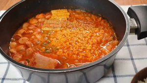 Ottogi Ramen Sari Plain Instant Noodle 110 Gr Mie Instan Tanpa Saos Cocok Untuk Budae Jjige & Jjajang Myun