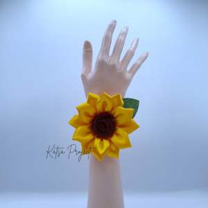 Colorful Sunflower Wrist Corsage Bracelet for Prom Night Wedding Debut All Occasions Event DIY Cute