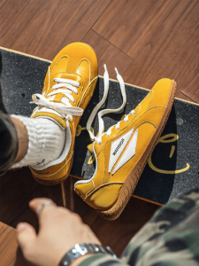 Warrior | Spring New Lightweight Versatile Mens Shoes Ginger Yellow Retro Racing Shoes