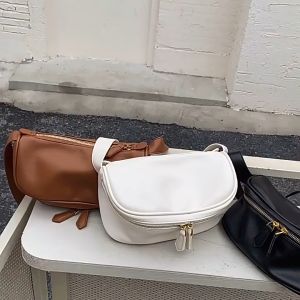 Tas Wanita Terbaru: Tas Pinggang & Tas Selempang Cewek