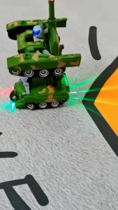 Đồ Chơi Trẻ Em Xe Tăng Biến Hình Robot Tự Động Có Đèn Và Nhạc