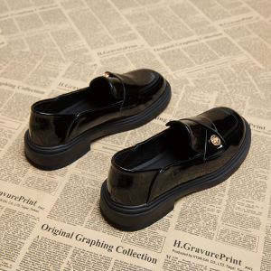 รองเท้าส้นแบนแบบสวมสำหรับผู้หญิง ทรงหัวมน ส้นเตี้ย พื้นยาง รองเท้าส้นแบนแบบสวมสไตล์ฮีเบอร์ รองเท้าแฟชั่นฤดูใบไม้ผลิและฤดูใบไม้ร่วง