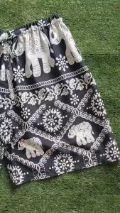 กางเกงขาสั้น ลายช้างไทย ผ้าไหมอิตาลี่ ผ้าพริ้วไม่ยับ ลื่น ๆ